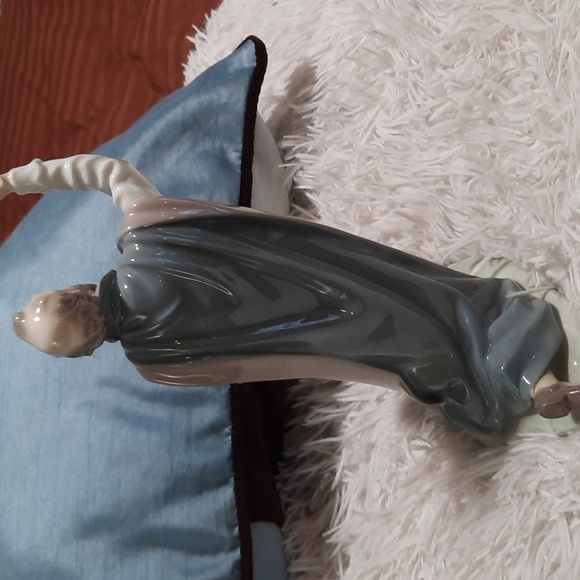 Lladro "The Quest" - Picture 2 of 8